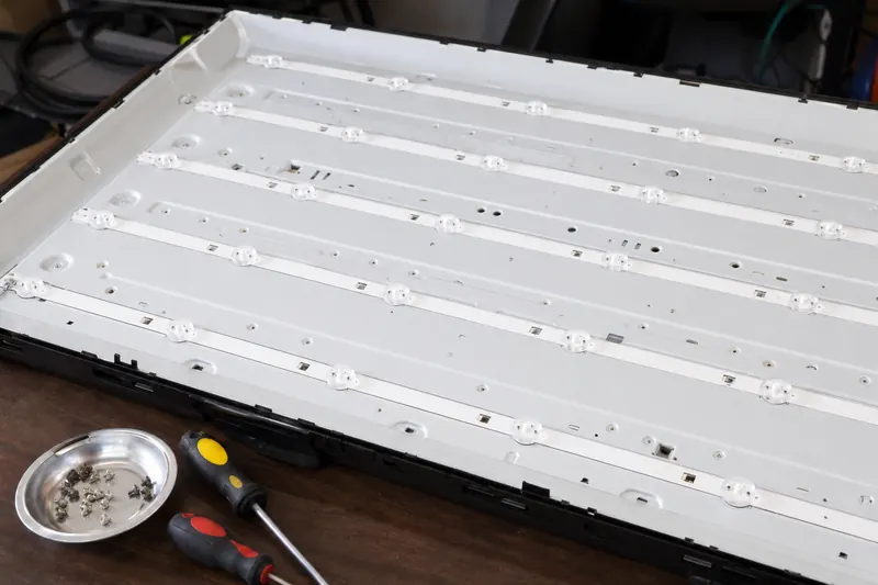 Kağıthane – LED arka aydınlatma şerit montajı